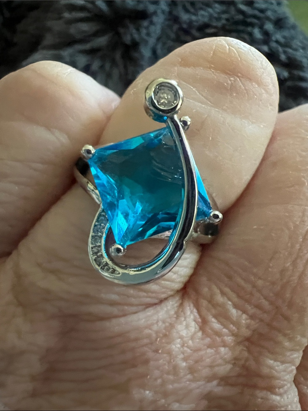 Silver Blue Crystal Teardrop statement! Ring - Blue - so unique!